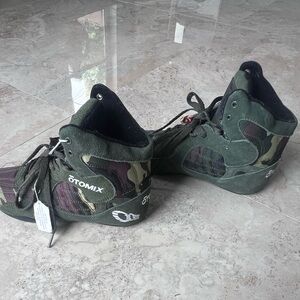 Atomix Stingray Wrestling, body building, MMA, martial arts High-Top Sneakers